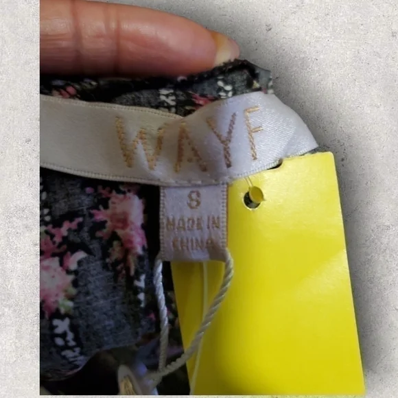 WAYF Women Top High Neck Ruffle Collar Long Sleeve Floral Print Black Size Small - Picture 7 of 7